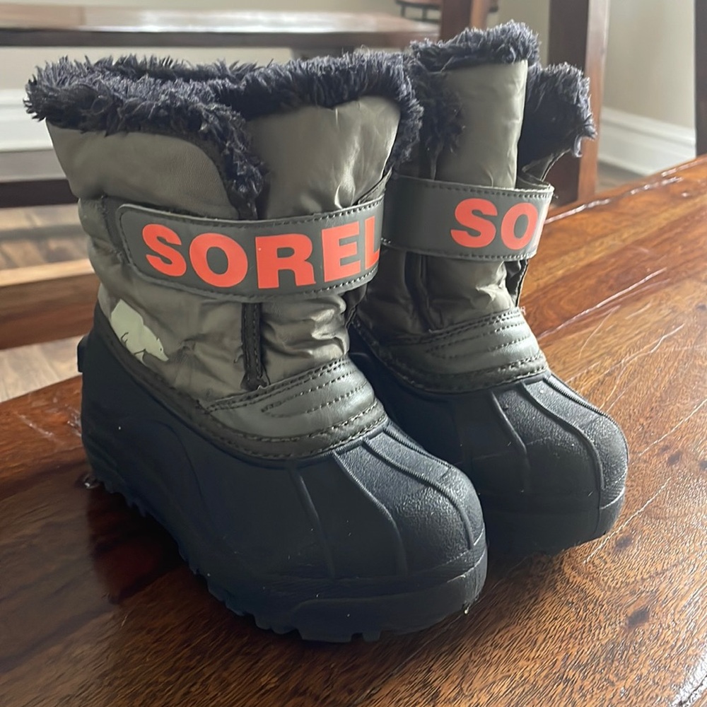 Boys boots